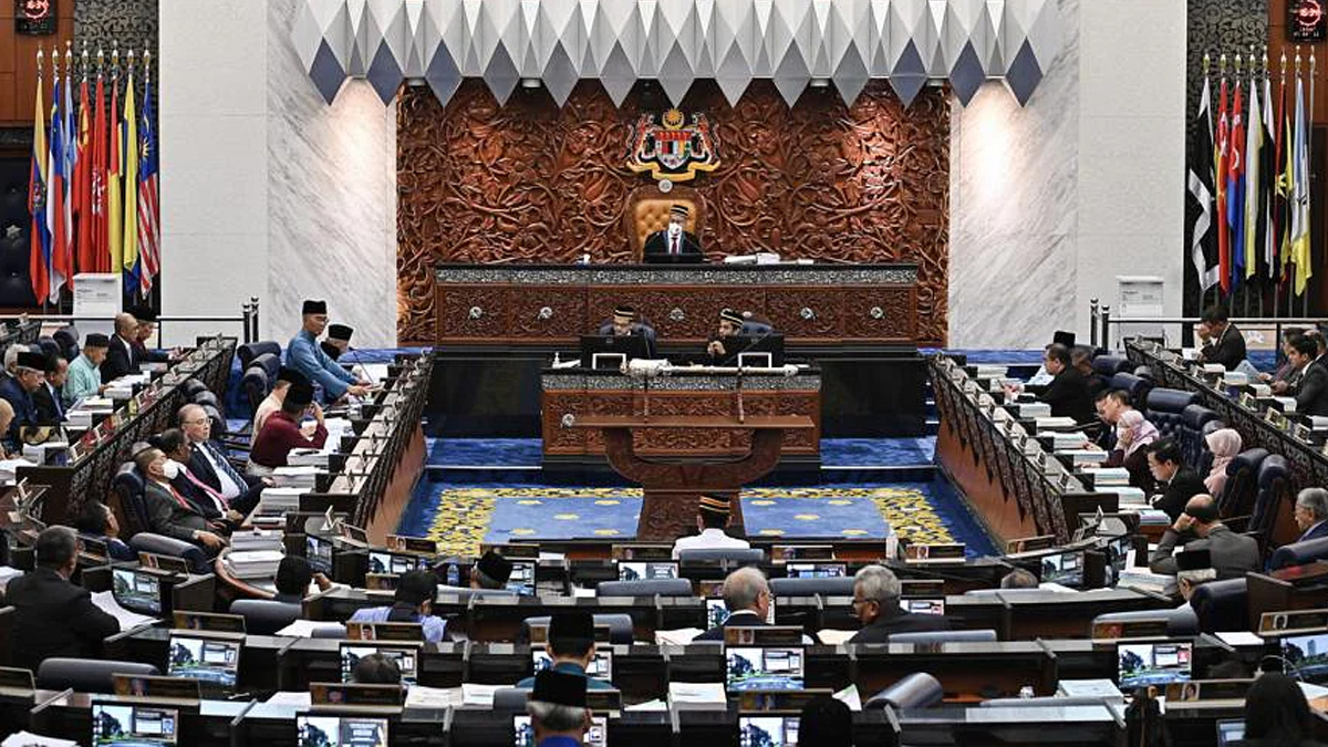 मलेसियामा संसद विघटन, मध्यावधी निर्वाचनको घोषणा